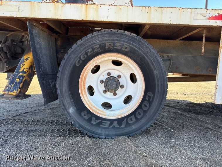 image for item EP0811 1971 Ford F600 digger derrick truck