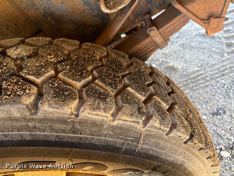 image for item EP0811 1971 Ford F600 digger derrick truck