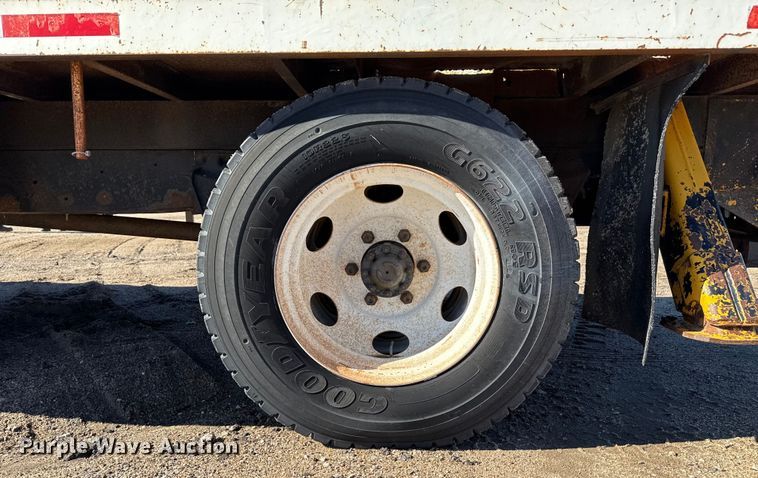 image for item EP0811 1971 Ford F600 digger derrick truck