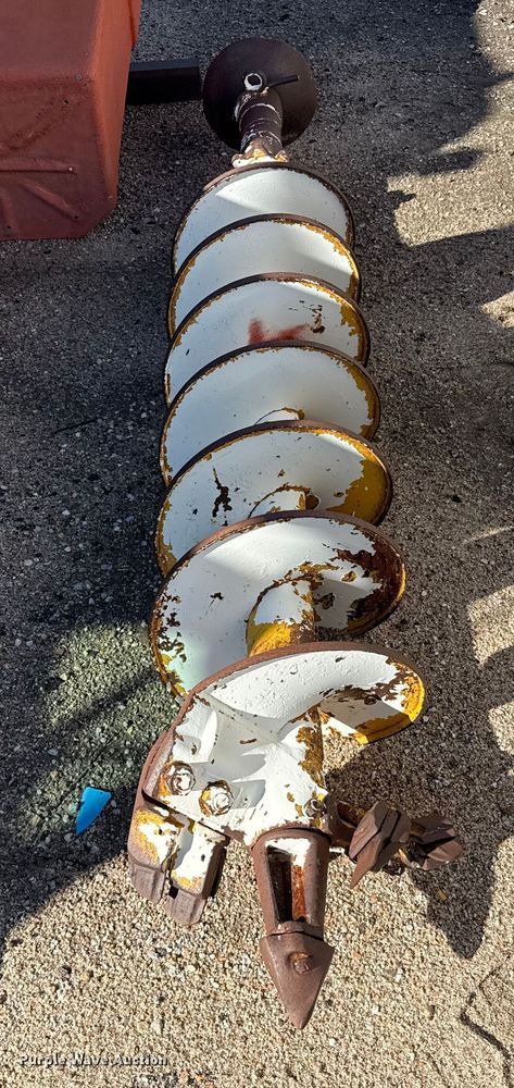 image for item EP0811 1971 Ford F600 digger derrick truck