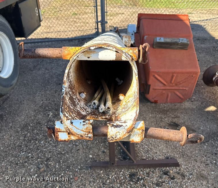 image for item EP0811 1971 Ford F600 digger derrick truck