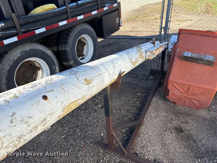 image for item EP0811 1971 Ford F600 digger derrick truck