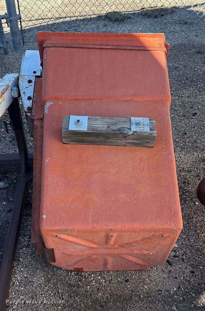 image for item EP0811 1971 Ford F600 digger derrick truck