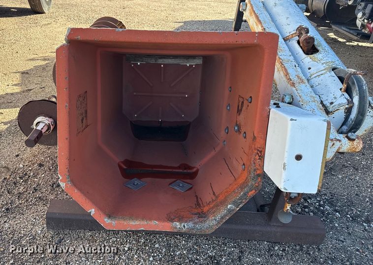 image for item EP0811 1971 Ford F600 digger derrick truck