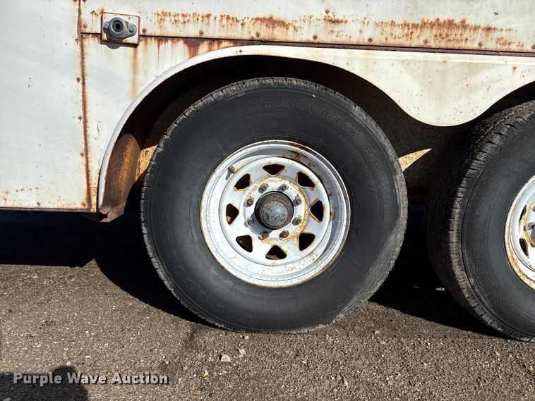 image for item EP0813 1988 W-W enclosed cargo trailer