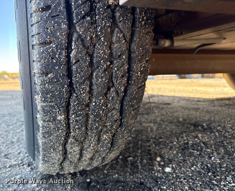 image for item EP0813 1988 W-W enclosed cargo trailer