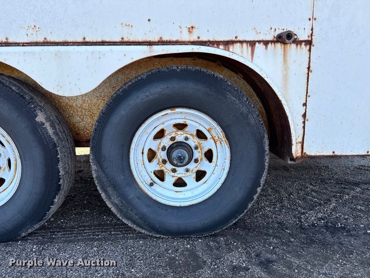 image for item EP0813 1988 W-W enclosed cargo trailer