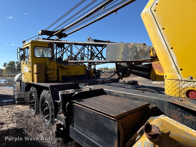 image for item EP0816 1967 P&H 650A-TC crane