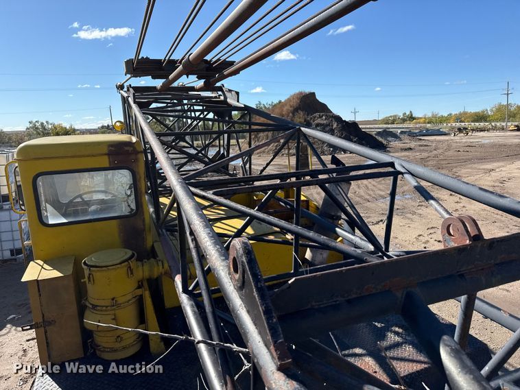 image for item EP0816 1967 P&H 650A-TC crane