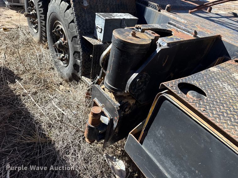 image for item EP0816 1967 P&H 650A-TC crane