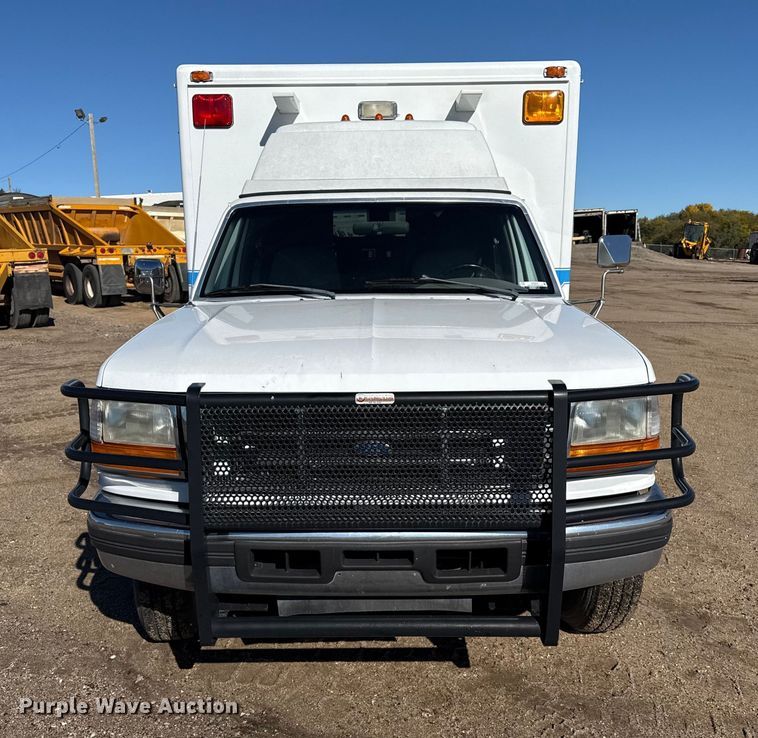 image for item EP0818 1997 Ford F350 XLT ambulance