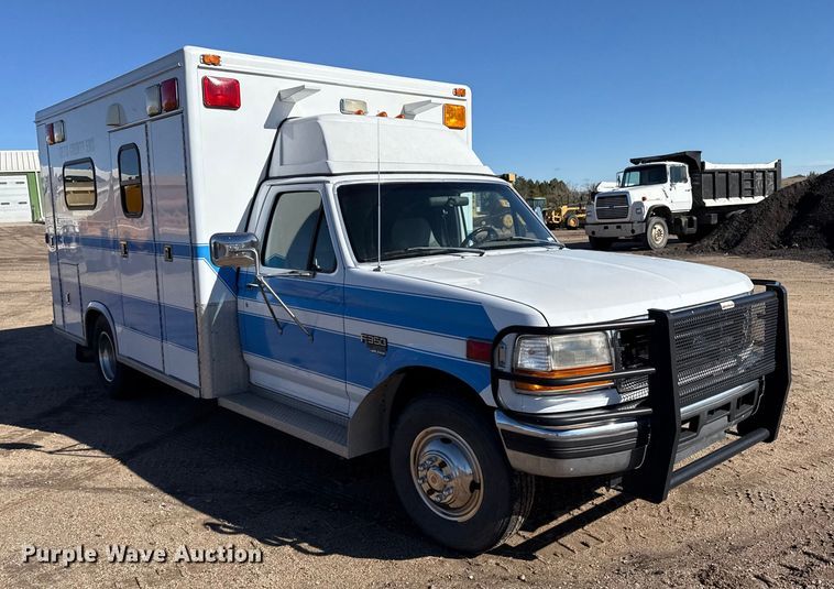 image for item EP0818 1997 Ford F350 XLT ambulance