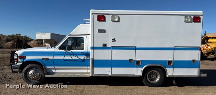 image for item EP0818 1997 Ford F350 XLT ambulance