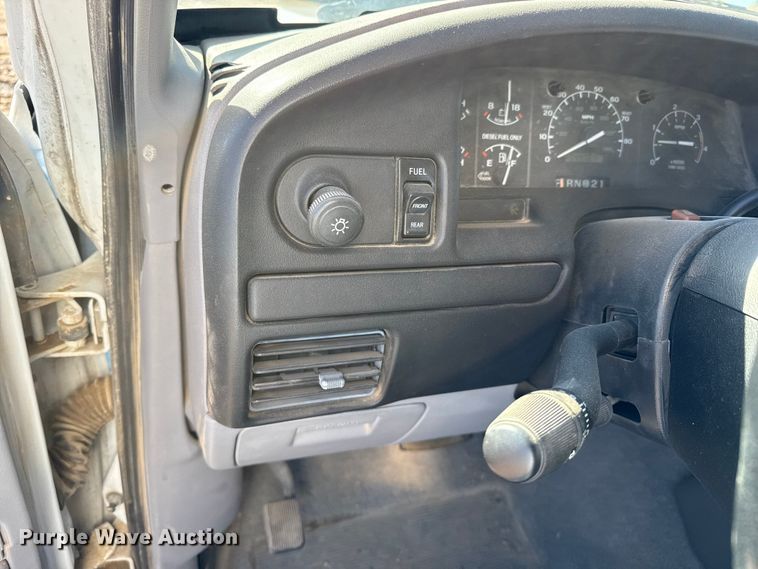 image for item EP0818 1997 Ford F350 XLT ambulance