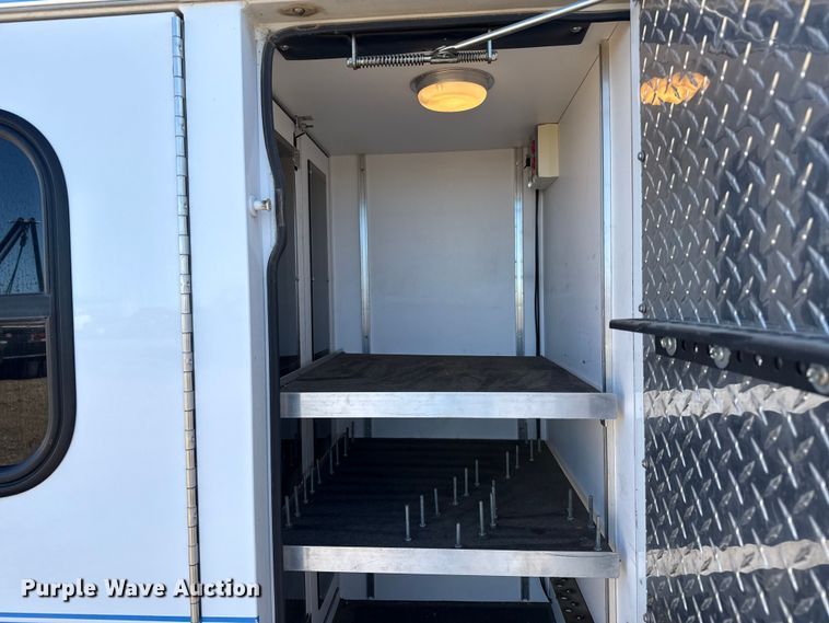 image for item EP0818 1997 Ford F350 XLT ambulance