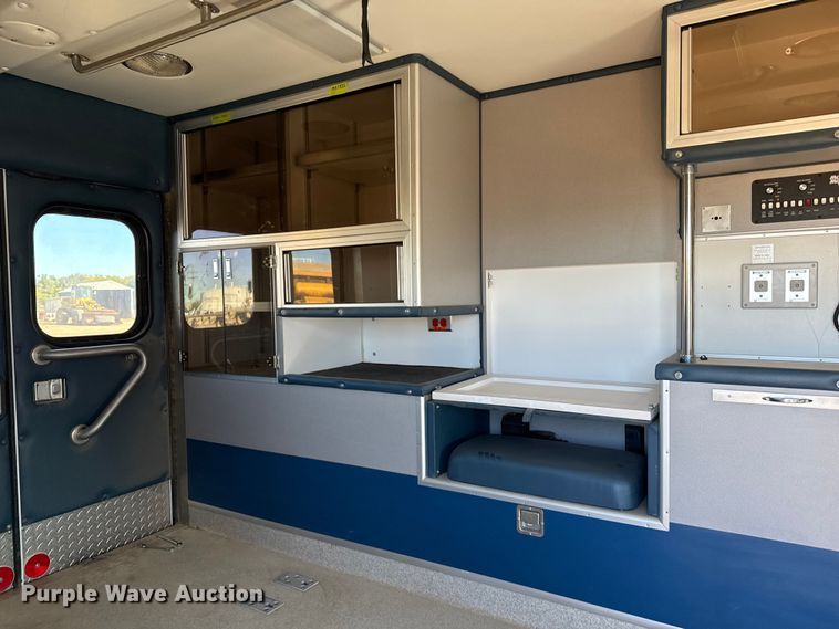 image for item EP0818 1997 Ford F350 XLT ambulance