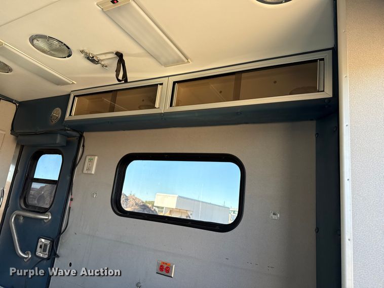 image for item EP0818 1997 Ford F350 XLT ambulance