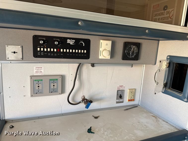 image for item EP0818 1997 Ford F350 XLT ambulance