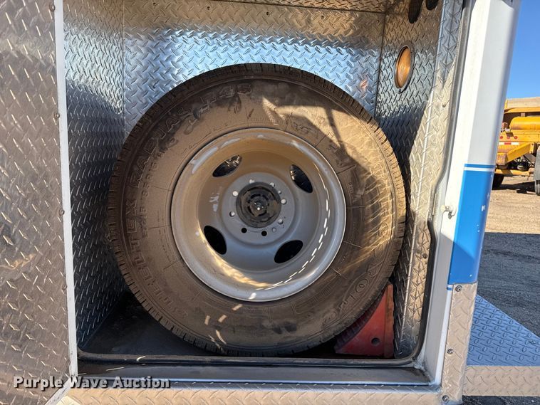 image for item EP0818 1997 Ford F350 XLT ambulance