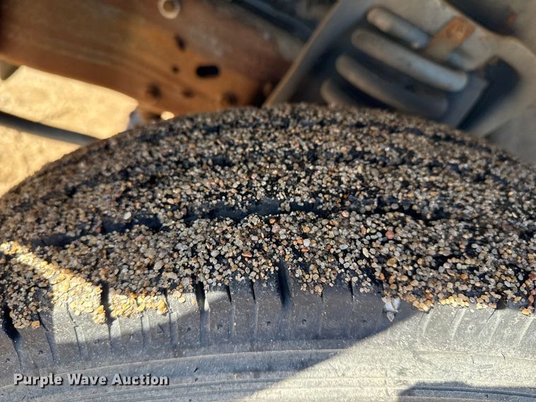 image for item EP0818 1997 Ford F350 XLT ambulance