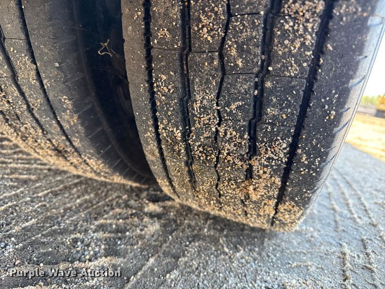 image for item EP0818 1997 Ford F350 XLT ambulance