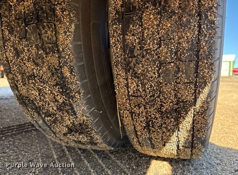 image for item EP0818 1997 Ford F350 XLT ambulance