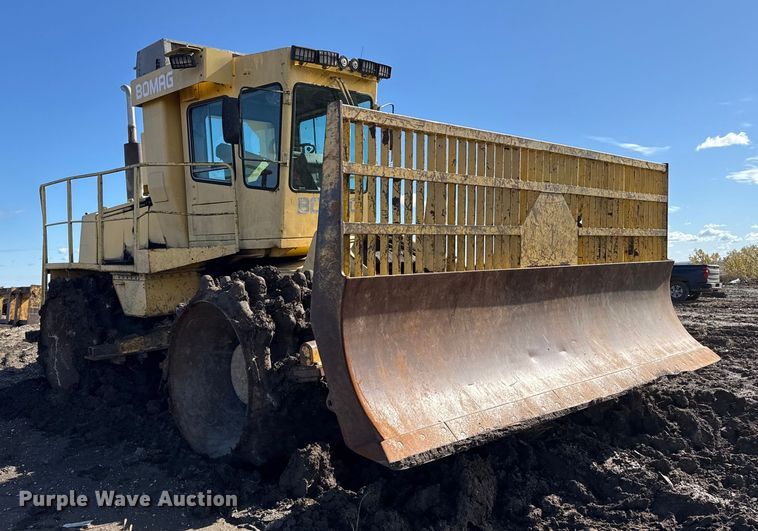 image for item EP0823 Bomag landfill compactor