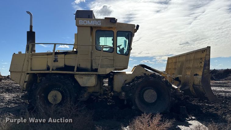 image for item EP0823 Bomag landfill compactor
