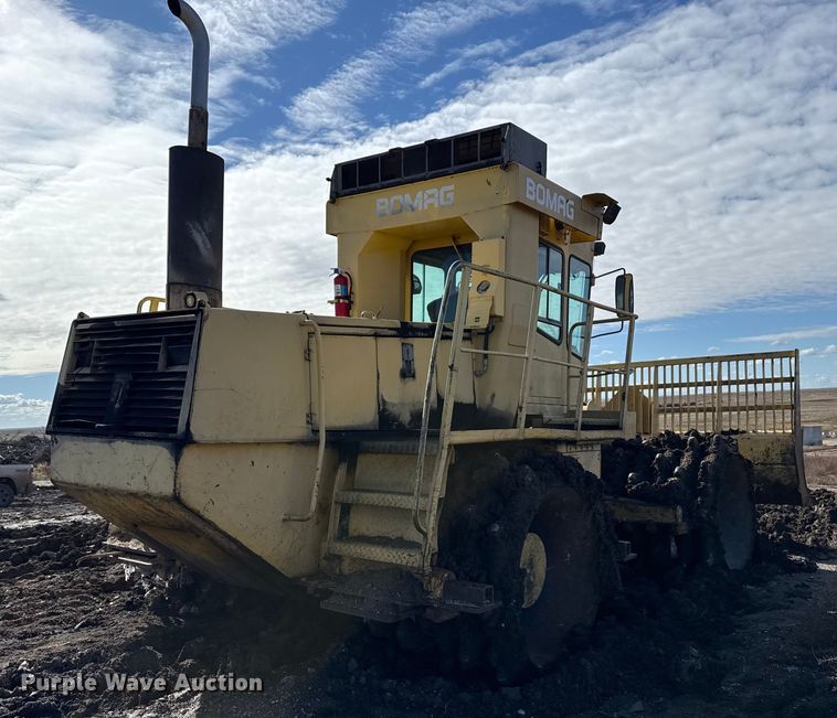 image for item EP0823 Bomag landfill compactor