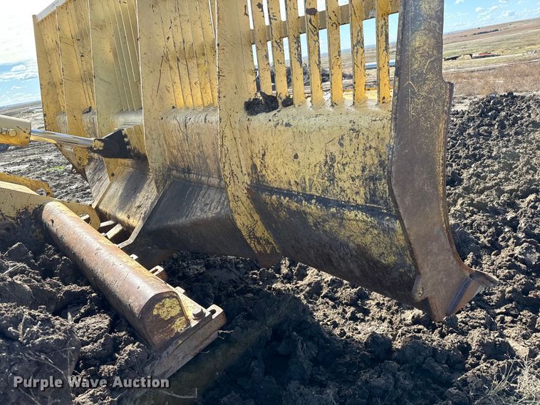 image for item EP0823 Bomag landfill compactor