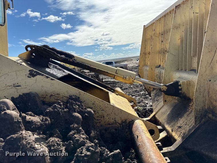 image for item EP0823 Bomag landfill compactor