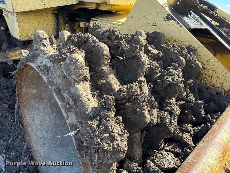 image for item EP0823 Bomag landfill compactor