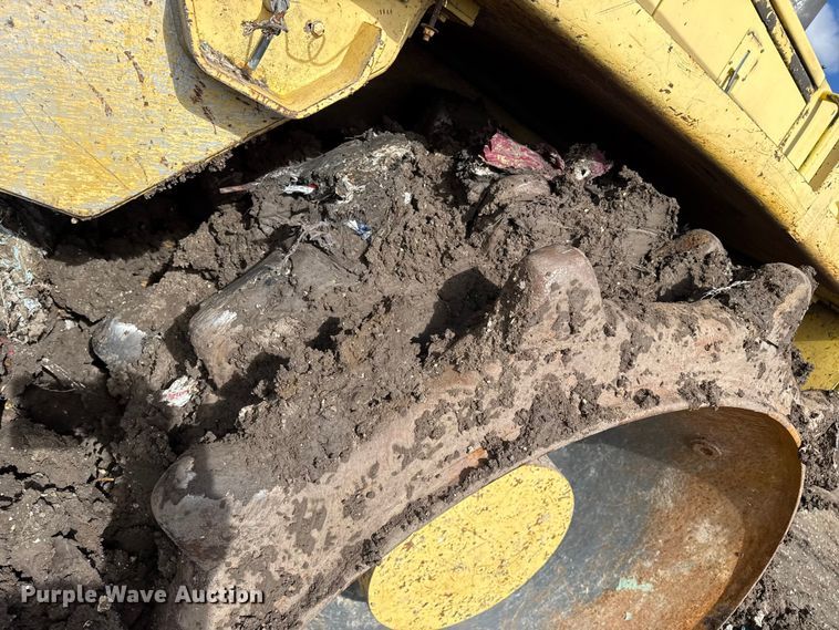 image for item EP0823 Bomag landfill compactor