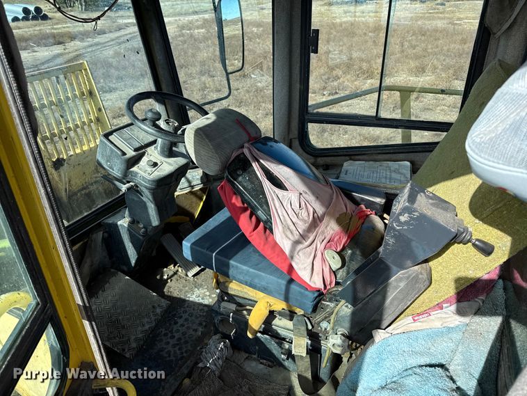 image for item EP0823 Bomag landfill compactor