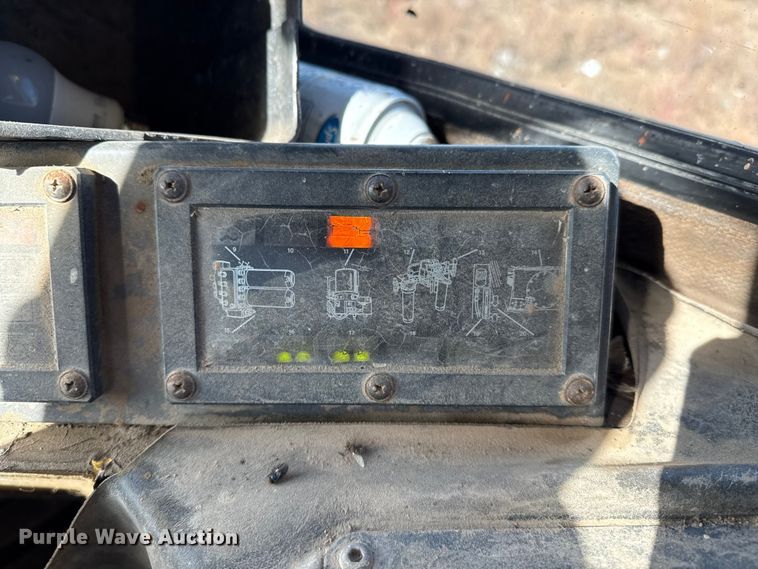 image for item EP0823 Bomag landfill compactor