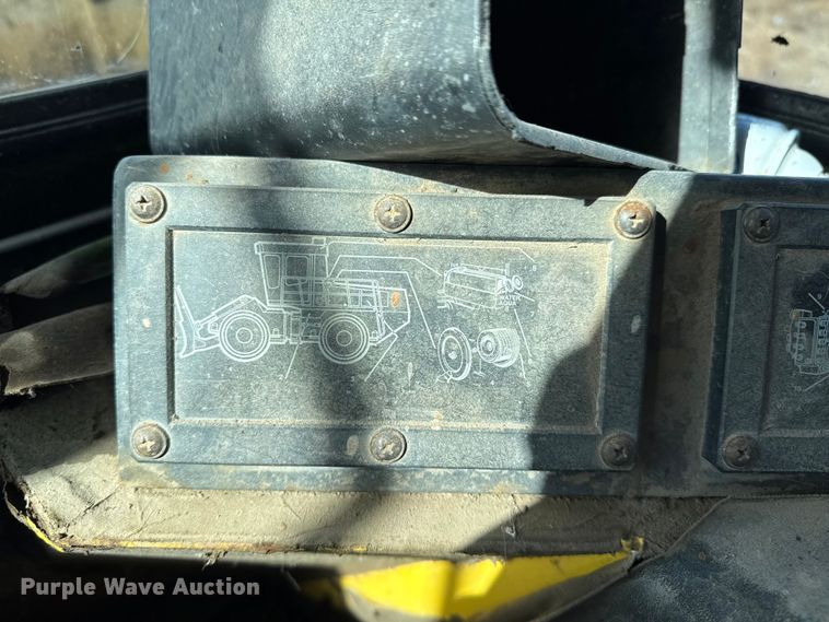 image for item EP0823 Bomag landfill compactor