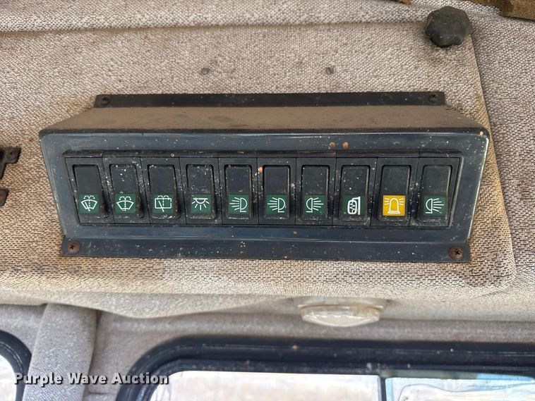 image for item EP0823 Bomag landfill compactor