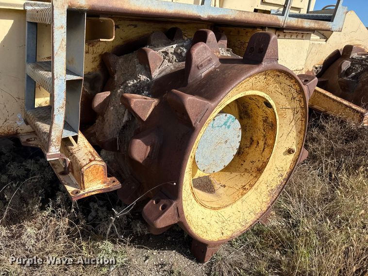 image for item EP0824 Bomag BC601RB landfill compactor