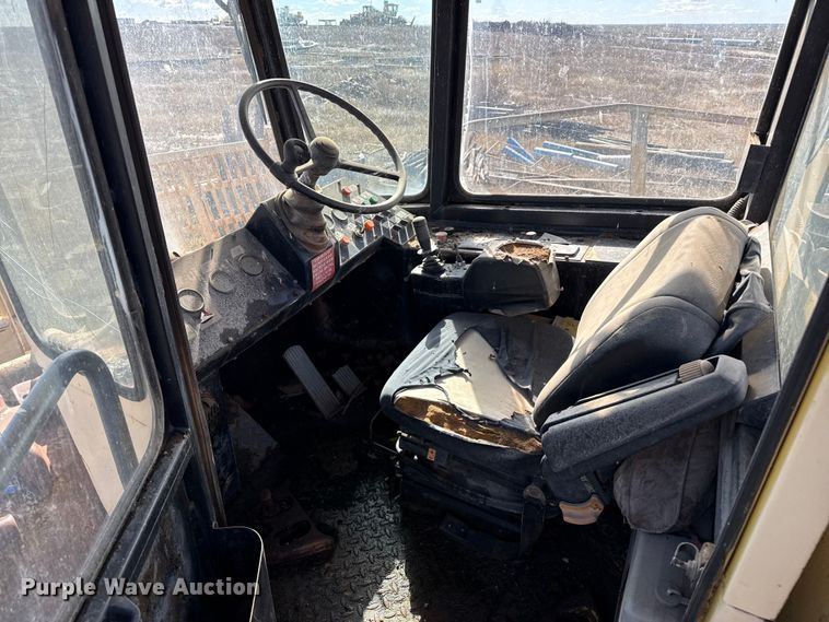 image for item EP0824 Bomag BC601RB landfill compactor