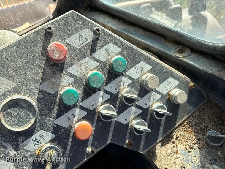 image for item EP0824 Bomag BC601RB landfill compactor