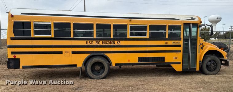 image for item EP0850 2006 Blue Bird school bus