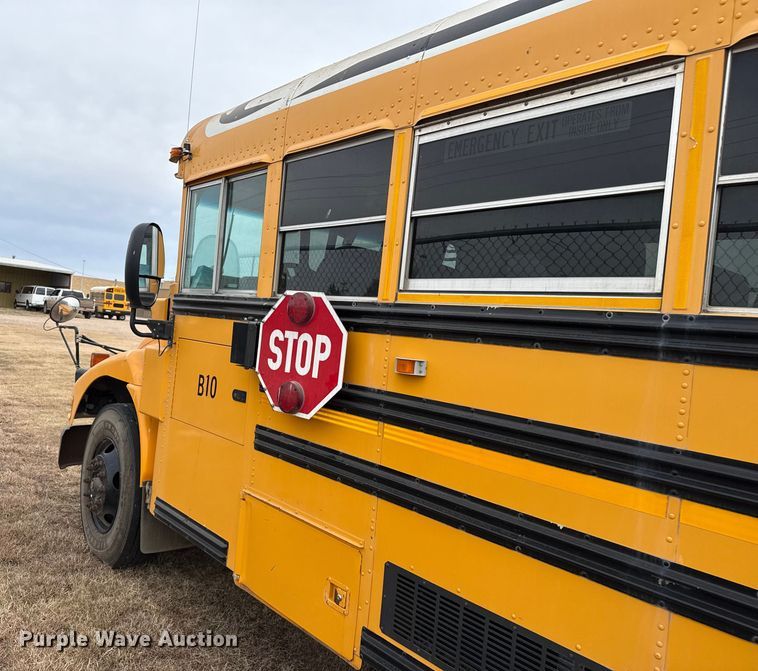 image for item EP0850 2006 Blue Bird school bus