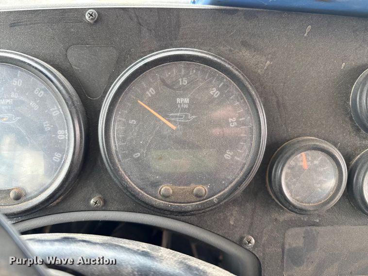 image for item EP0850 2006 Blue Bird school bus