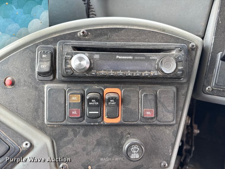 image for item EP0850 2006 Blue Bird school bus