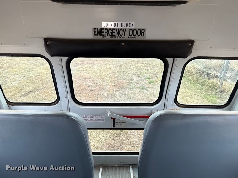 image for item EP0850 2006 Blue Bird school bus