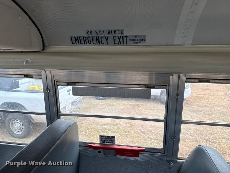 image for item EP0850 2006 Blue Bird school bus