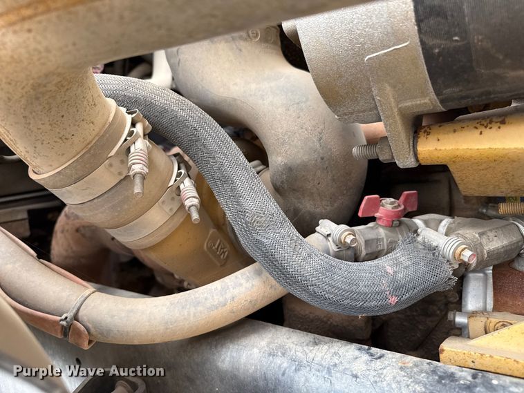 image for item EP0850 2006 Blue Bird school bus