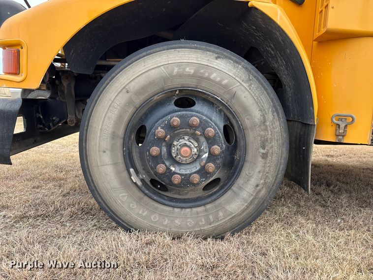 image for item EP0850 2006 Blue Bird school bus