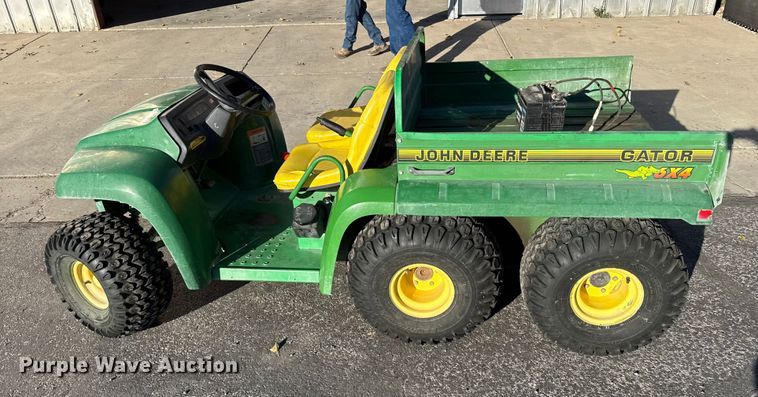 image for item EP0959 1995 John Deere Gator utility vehicle