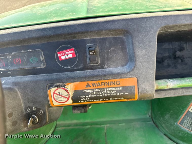 image for item EP0959 1995 John Deere Gator utility vehicle